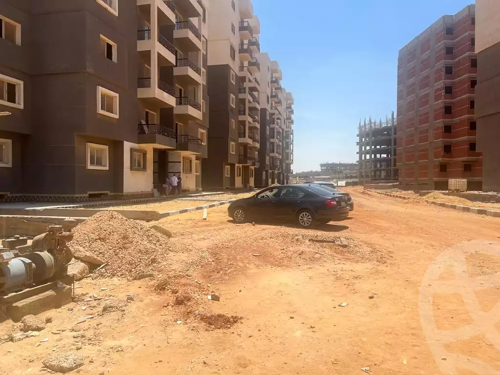https://aqarmap.com.eg/ar/listing/6773735-for-sale-cairo-new-administrative-capital-r7-kmbwnd-stw