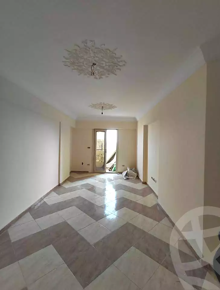 https://aqarmap.com.eg/ar/listing/6773929-for-sale-alexandria-moharram-bey-kanal-al-mahmoudeya-al-bahri-st