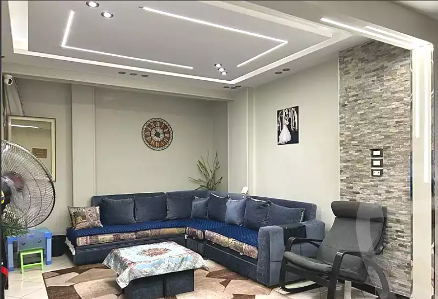 https://aqarmap.com.eg/ar/listing/6774570-for-sale-cairo-el-abbasiya-ramsis-st