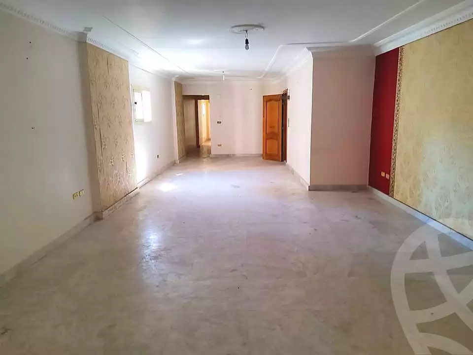 https://aqarmap.com.eg/ar/listing/6774775-for-sale-alexandria-ganaklis-shr-mrtdy-bsh