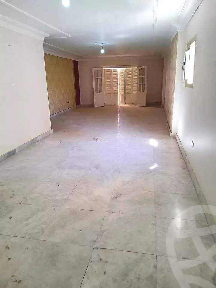 https://aqarmap.com.eg/ar/listing/6774775-for-sale-alexandria-ganaklis-shr-mrtdy-bsh