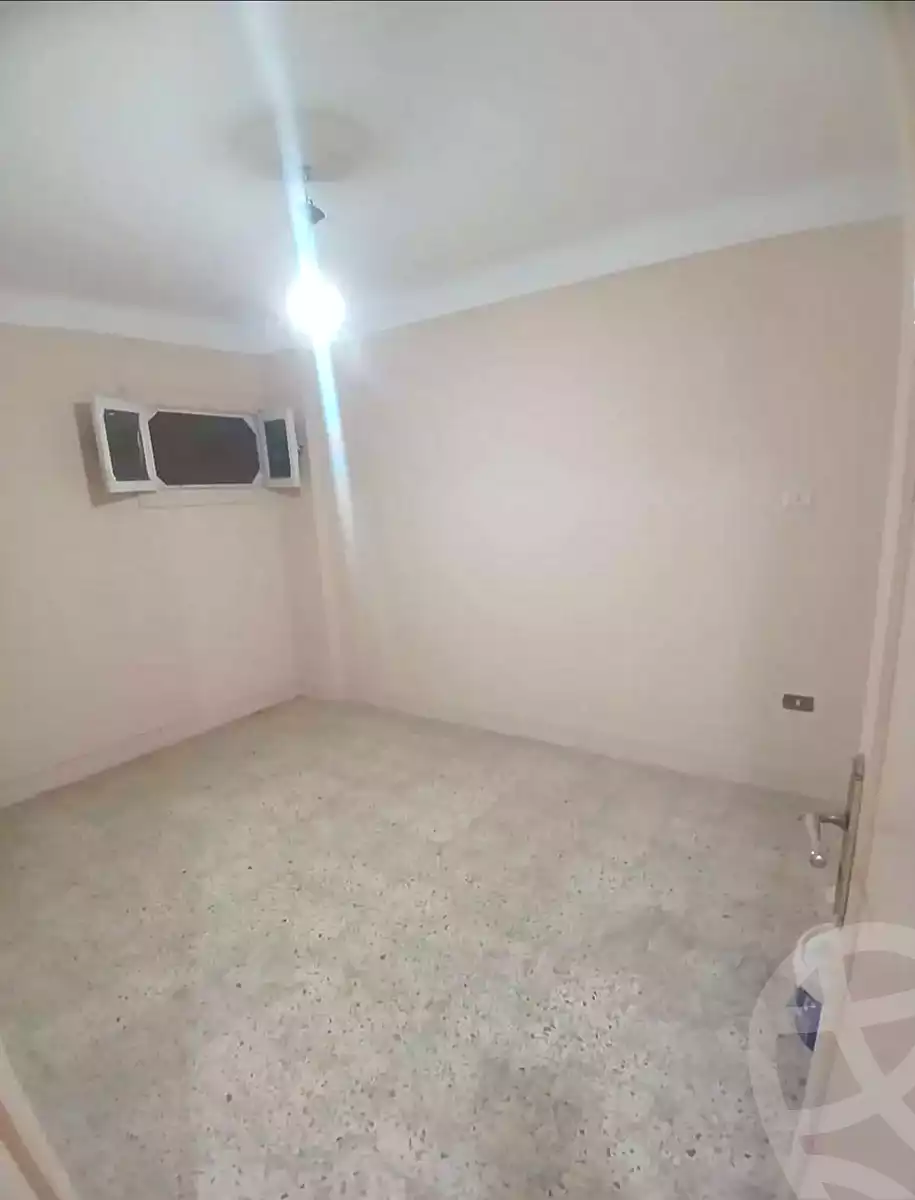 https://aqarmap.com.eg/ar/listing/6775121-for-rent-alexandria-ganaklis-shr-mrtdy-bsh