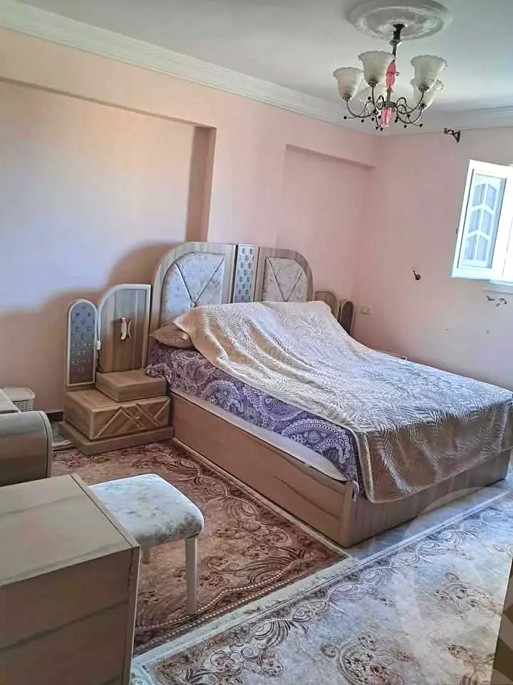 https://aqarmap.com.eg/ar/listing/6776031-for-sale-alexandria-bw-qyr-street-10