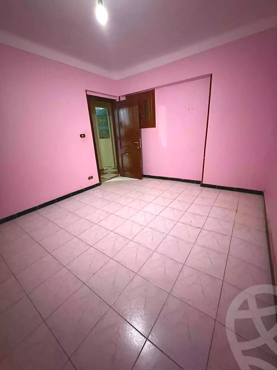 https://aqarmap.com.eg/ar/listing/6776148-for-sale-alexandria-sydy-bshr-sydy-bshr-bhry-shr-khld-bn-lwlyd