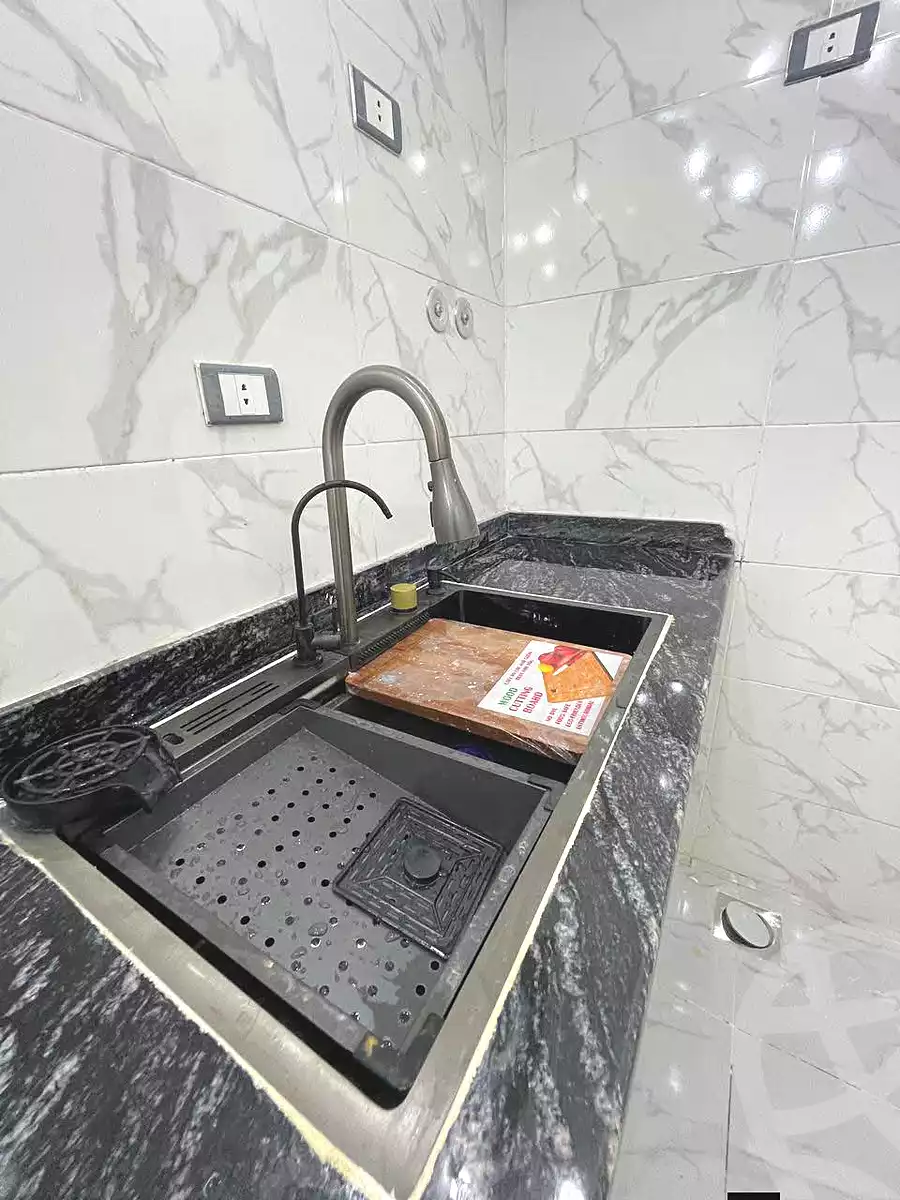 https://aqarmap.com.eg/ar/listing/6777168-for-sale-alexandria-l-jmy-lbytsh-bianchiii-el-bashwat-st