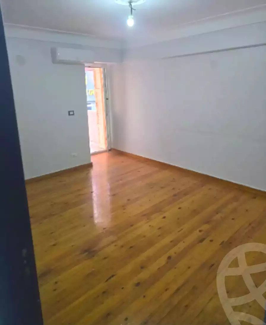 https://aqarmap.com.eg/en/listing/6778582-for-sale-alexandria-ganaklis