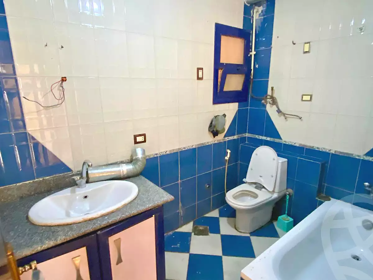 https://aqarmap.com.eg/ar/listing/6779822-for-sale-cairo-6th-of-october-hadaeq-october-kmbwnd-fy-hdyq-ktwbr-el-fardoos-city