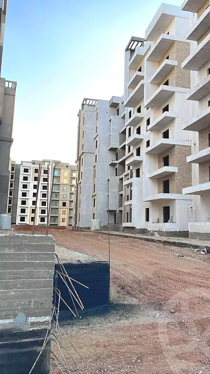 https://aqarmap.com.eg/en/listing/6780464-for-sale-cairo-new-administrative-capital-r8-mynwrk