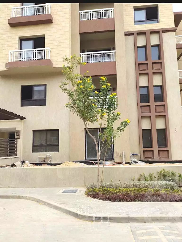 https://aqarmap.com.eg/en/listing/6781749-for-sale-cairo-el-sheikh-zayed-city-compounds-kmbwnd-fyldj-wyst-dr-llttwyr