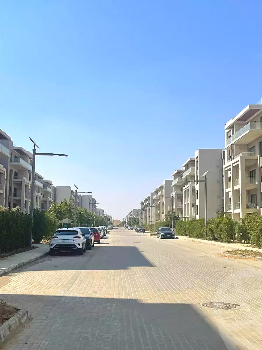 https://aqarmap.com.eg/ar/listing/6781763-for-sale-cairo-new-cairo-compounds-hyde-park-centre-ville-hyde-park