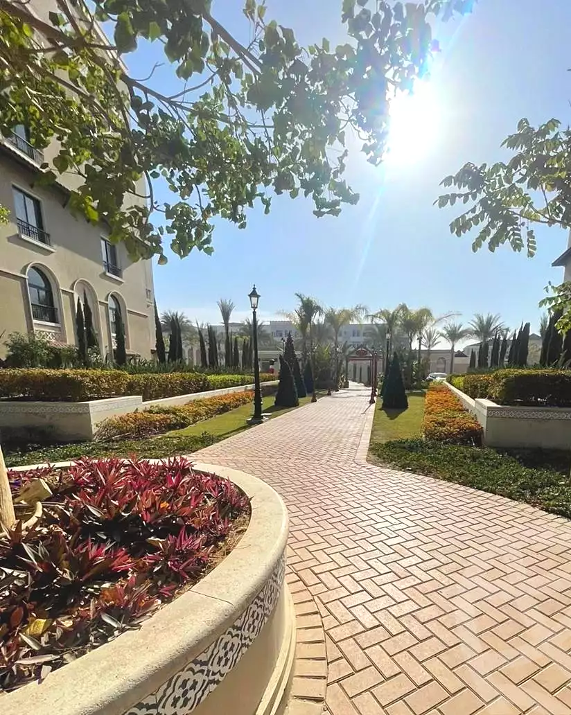 https://aqarmap.com.eg/ar/listing/6781866-for-rent-cairo-el-sheikh-zayed-city-compounds-kmbwnd-fyldj-wyst-dr-llttwyr