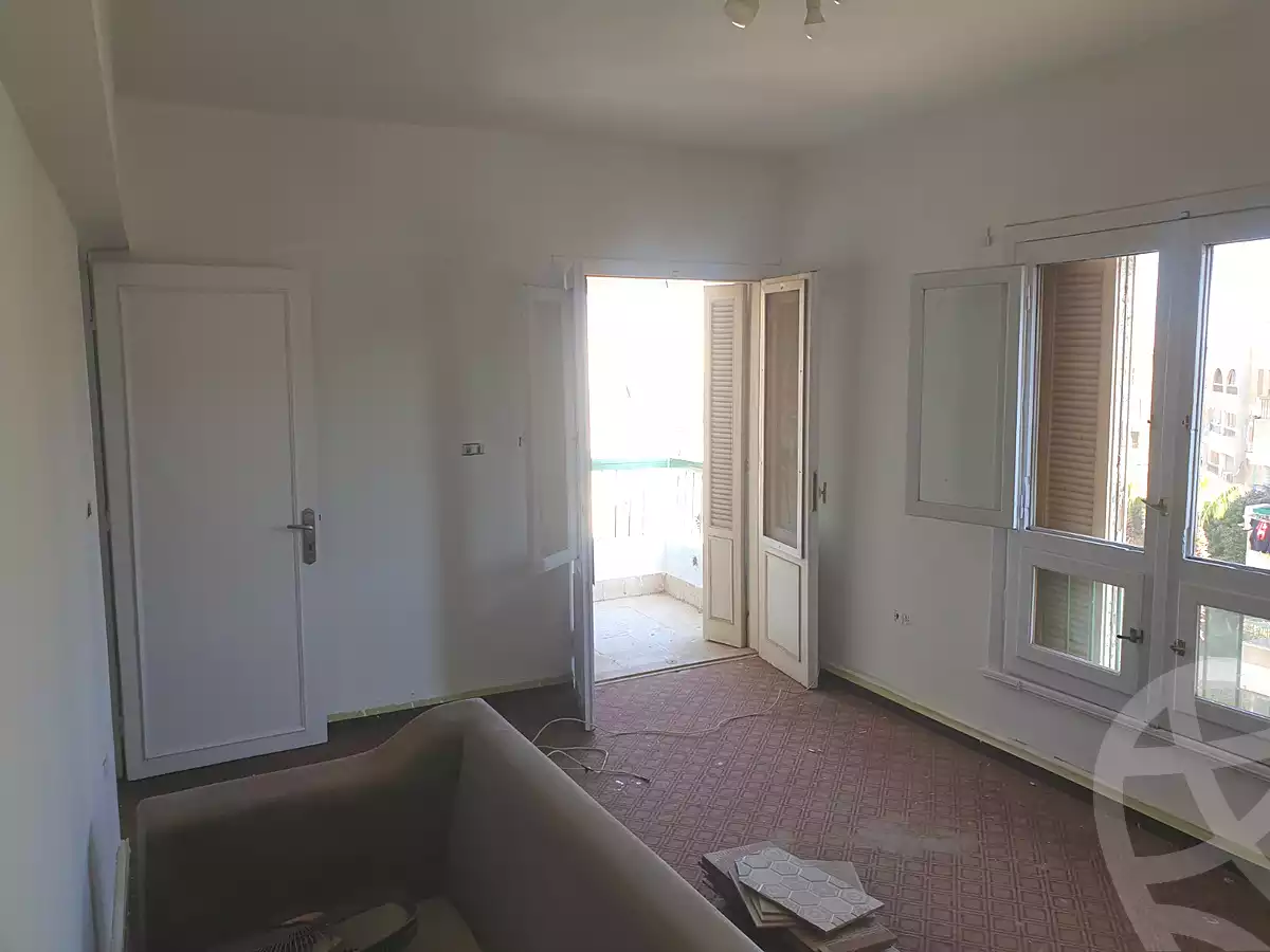 https://aqarmap.com.eg/ar/listing/6782142-for-sale-cairo-el-sheikh-zayed-city-el-hay-elawel-street-10