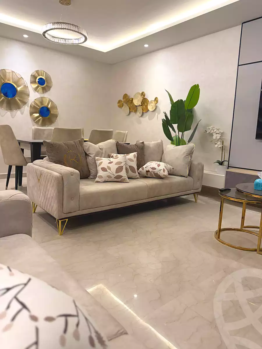 https://aqarmap.com.eg/ar/listing/6782553-for-sale-cairo-el-sheikh-zayed-city-compounds-zyd-wr-llttwyr-park-towers-zed-el-sheikh-zayed-compound