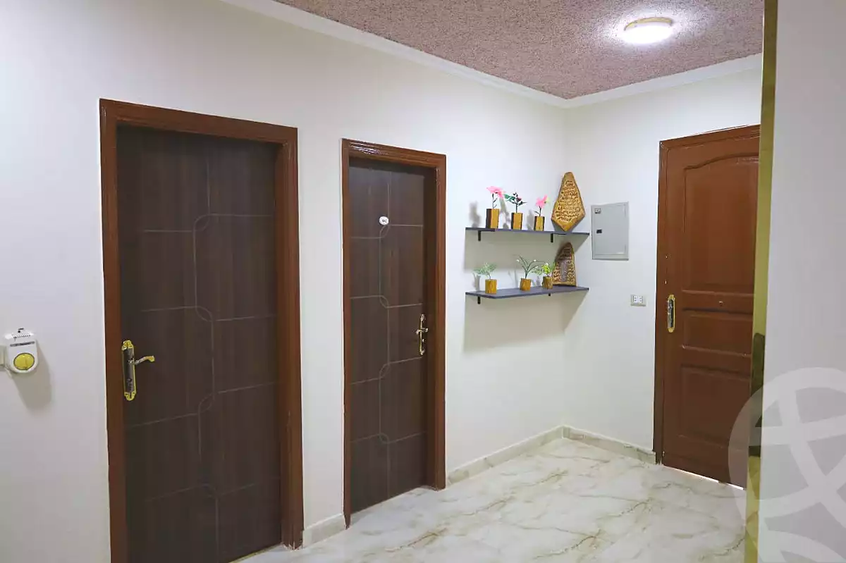 https://aqarmap.com.eg/ar/listing/6782602-for-rent-cairo-el-sheikh-zayed-city-alex-cairo-desert-road-mdyn-sfnks-ljdyd-sandorini