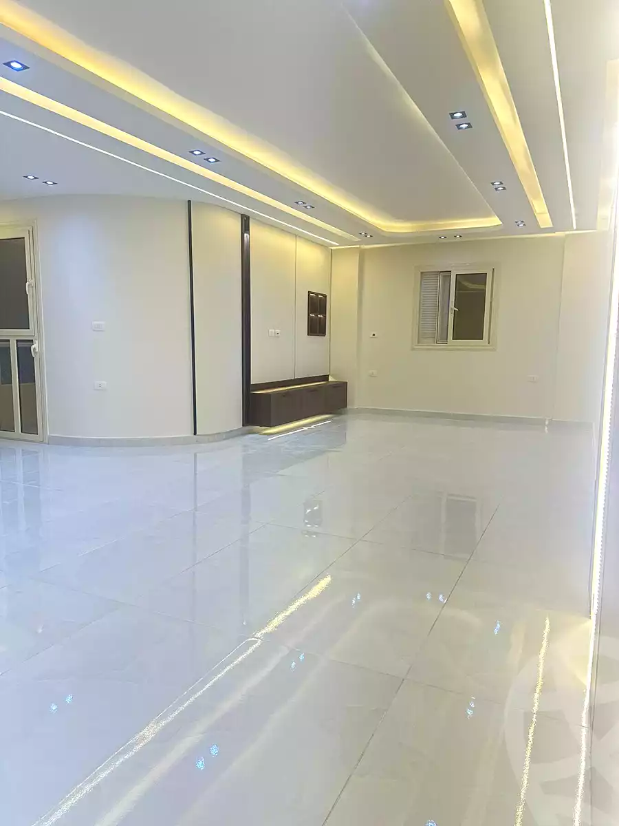 https://aqarmap.com.eg/ar/listing/6783641-for-sale-cairo-6th-of-october-el-ahyaa-neighborhood-4th-neighbourhood-2