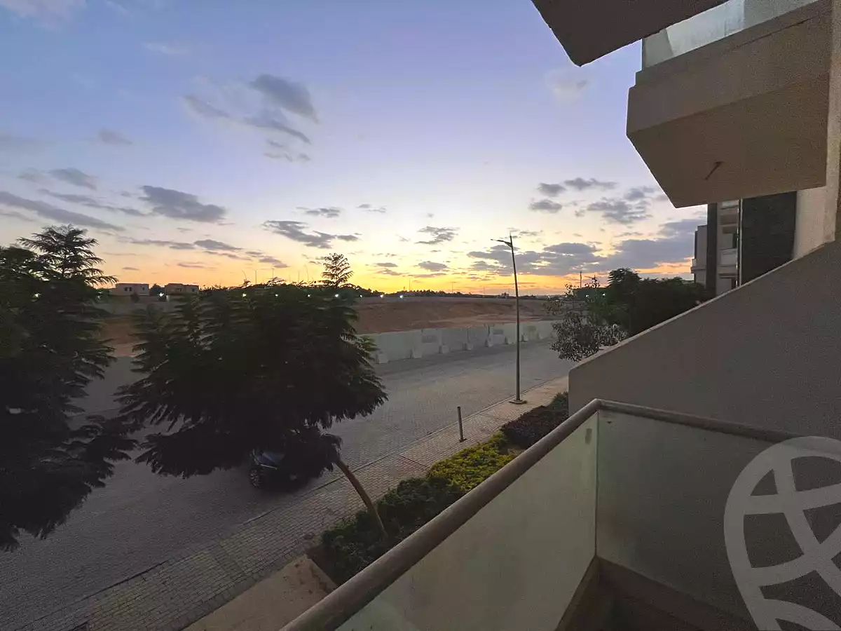 https://aqarmap.com.eg/ar/listing/6783929-for-sale-cairo-new-cairo-compounds-galleria-moon-valley-compound-arabia