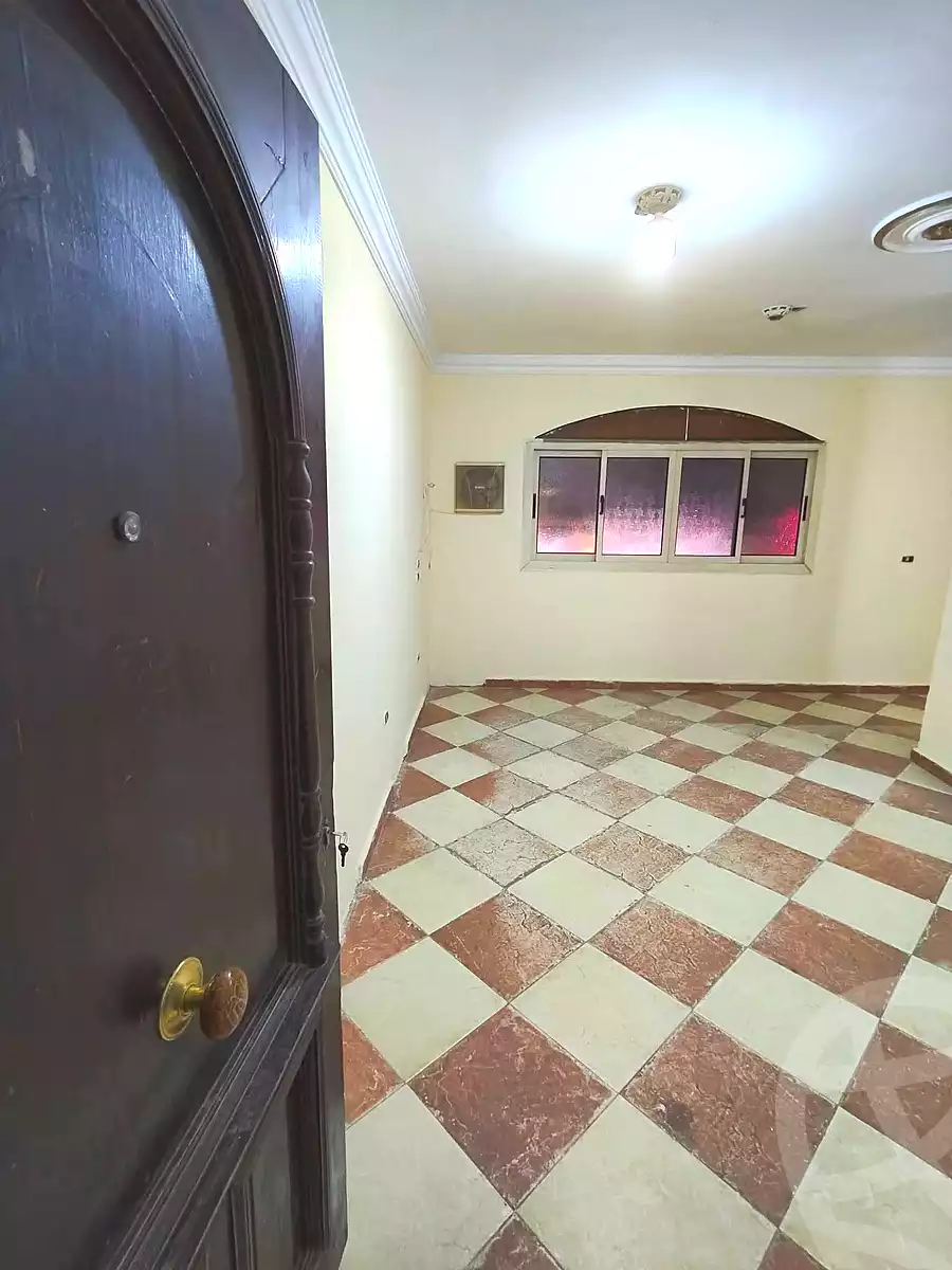 https://aqarmap.com.eg/ar/listing/6784319-for-rent-cairo-helwan-hadayek-helwan-nile-corniche-st