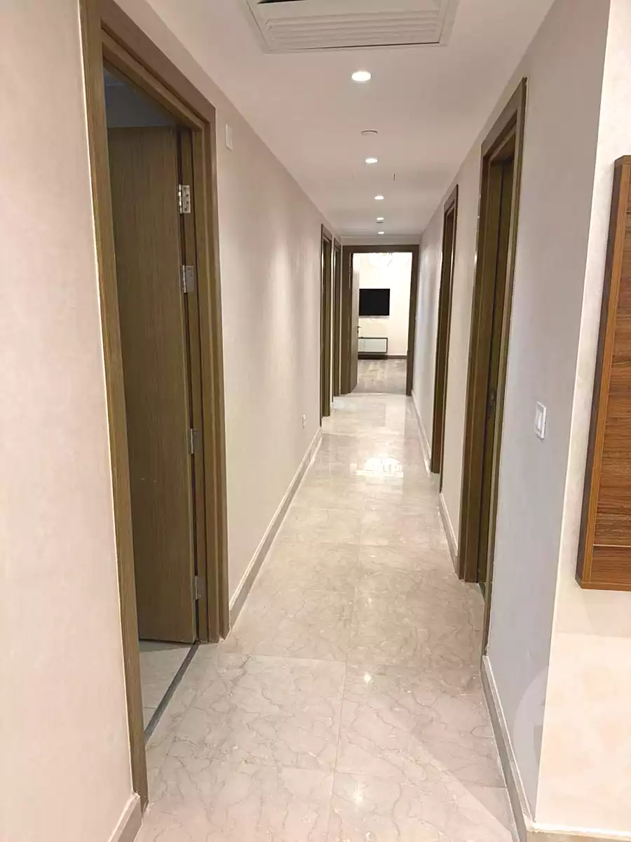 https://aqarmap.com.eg/ar/listing/6784742-for-sale-cairo-el-sheikh-zayed-city-compounds-zyd-wr-llttwyr-z-tower