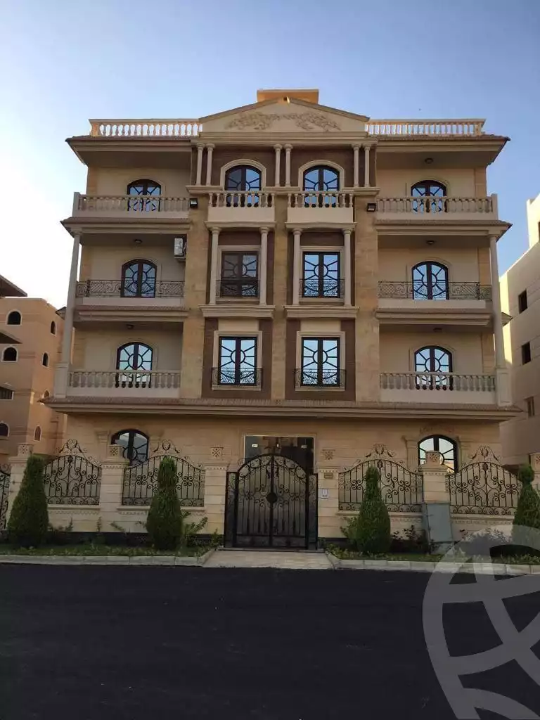 https://aqarmap.com.eg/ar/listing/6785078-for-sale-cairo-el-sheikh-zayed-city-el-hay-elsades-ashaer