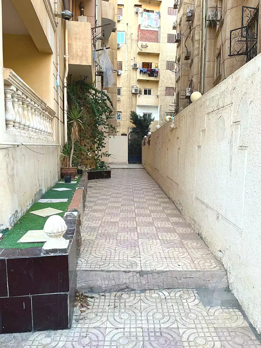 https://aqarmap.com.eg/ar/listing/6786799-for-sale-cairo-new-cairo-el-narges-el-narges-omarat-beirut-st