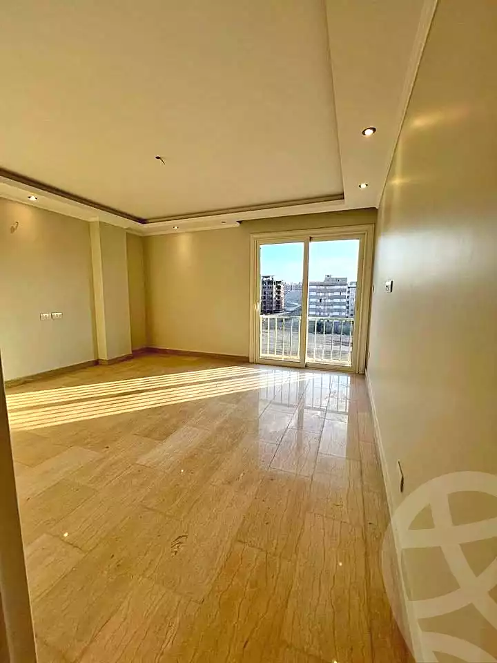 https://aqarmap.com.eg/en/listing/6787831-for-sale-cairo-new-administrative-capital-r7-scenario