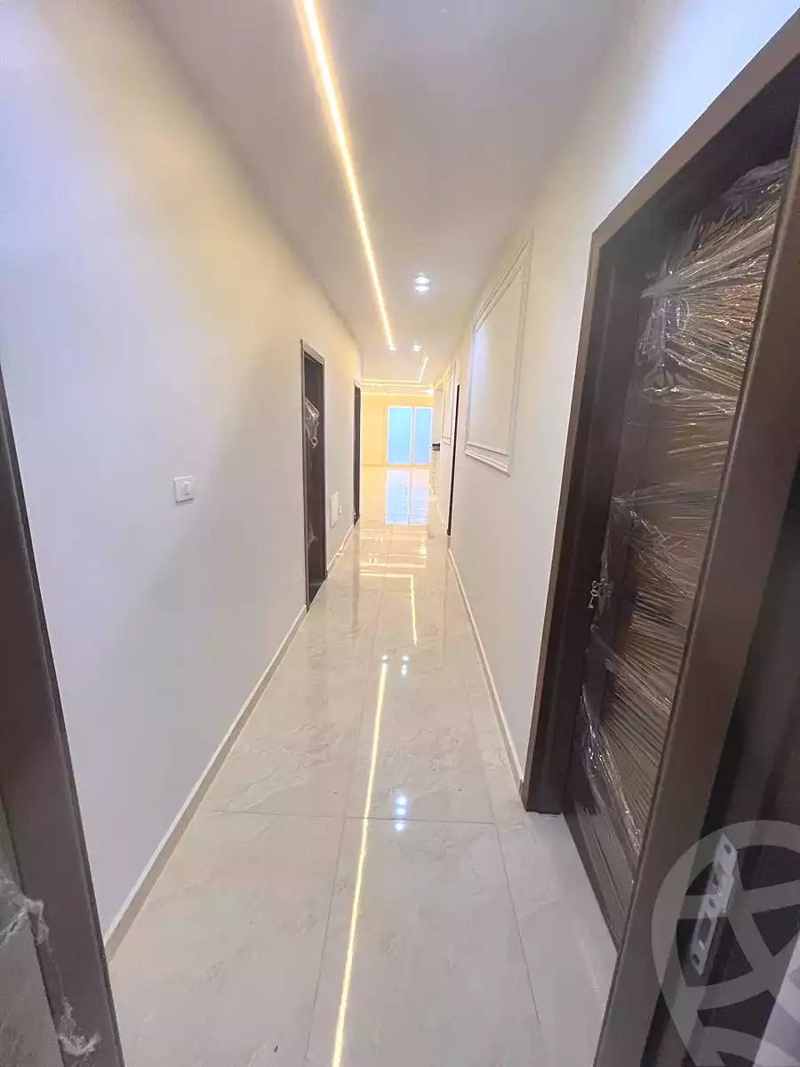 https://aqarmap.com.eg/ar/listing/6787914-for-sale-cairo-6th-of-october-el-hay-el-motamyz-fourth-touristic-village-amin-el-refae-st