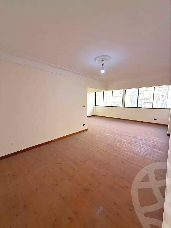 https://aqarmap.com.eg/ar/listing/6788245-for-sale-alexandria-el-asafra-ahmed-tiesser-st