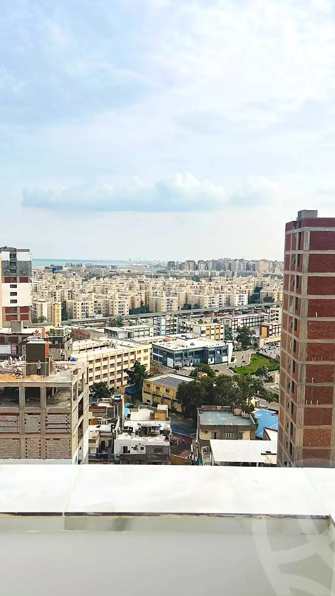 https://aqarmap.com.eg/en/listing/6788600-for-sale-alexandria-bw-qyr