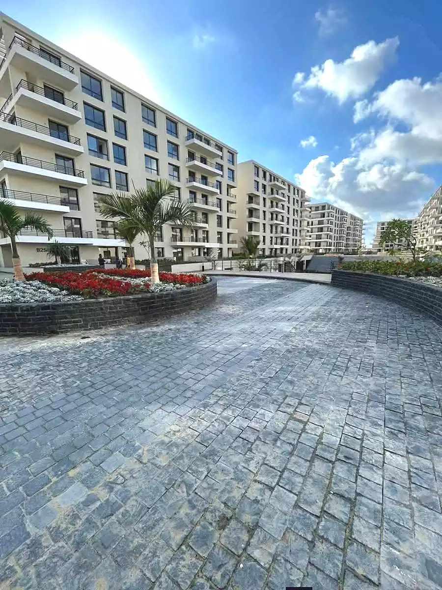 https://aqarmap.com.eg/en/listing/6788898-for-sale-cairo-6th-of-october-hadaeq-october-kmbwnd-fy-hdyq-ktwbr-badya-compound-palm-hills