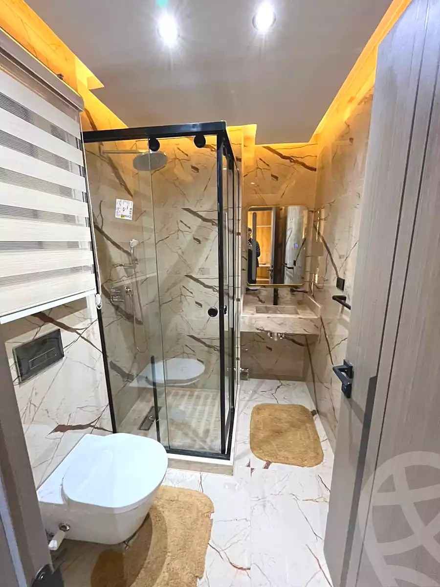 https://aqarmap.com.eg/en/listing/6790947-for-sale-cairo-new-administrative-capital-r8-qamari-compound-new-event