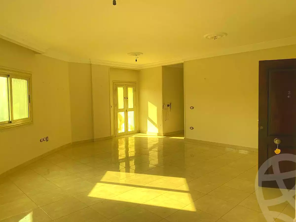 https://aqarmap.com.eg/ar/listing/6792381-for-rent-cairo-new-cairo-sharq-el-akadamiya-al-tahrir-st