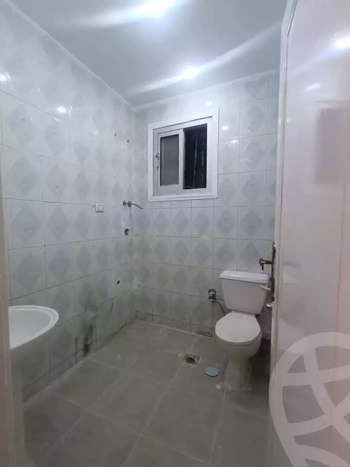 https://aqarmap.com.eg/en/listing/6792814-for-sale-alexandria-l-jmy-lbytsh-ibrahim-othman-st