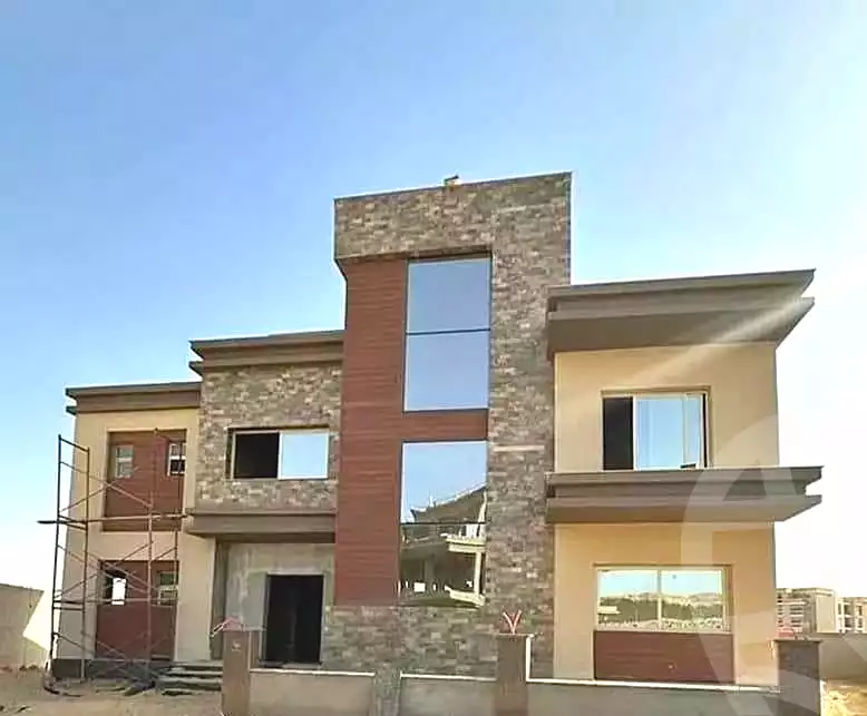 https://aqarmap.com.eg/ar/listing/6794778-for-sale-cairo-new-cairo-compounds-tag-city-shalya-taj-city