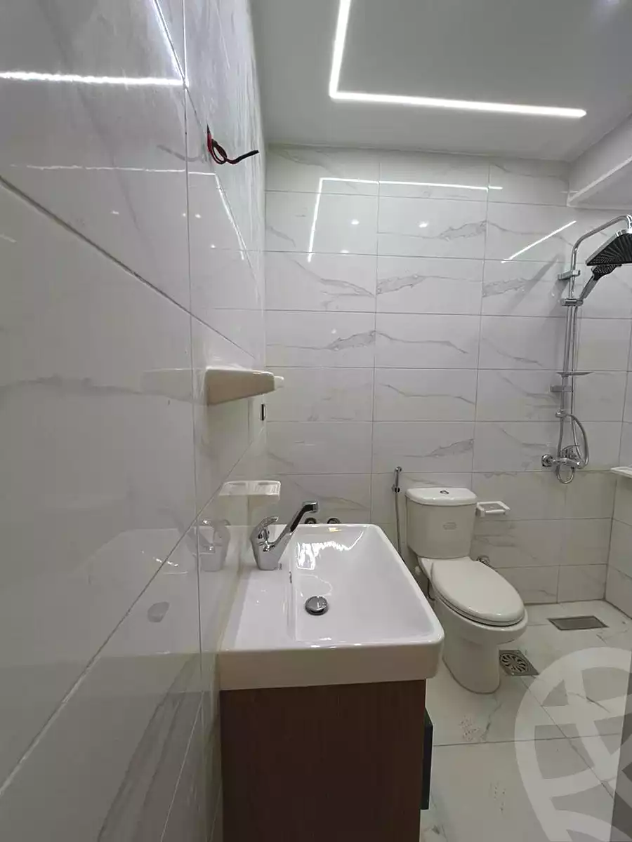 https://aqarmap.com.eg/ar/listing/6795111-for-sale-cairo-6th-of-october-el-ahyaa-neighborhood-3rd-al-hay-al-thalith-st
