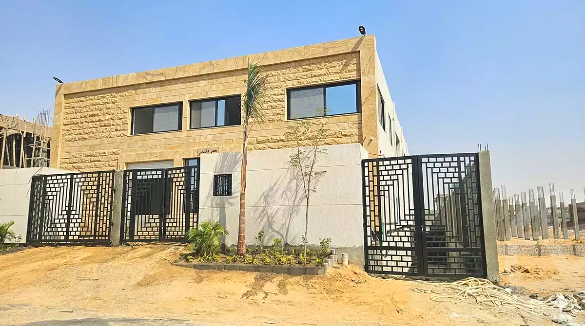 https://aqarmap.com.eg/en/listing/6796998-for-sale-sharqia-10th-of-ramadan-industrial-area-manteqat-al-6-million-manteqat-al-6-million-3rd-industrial-zone