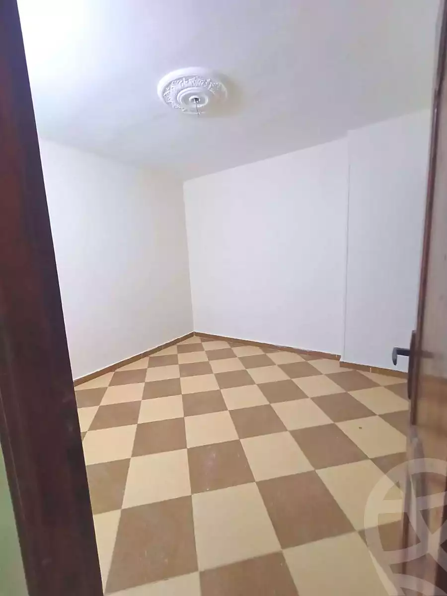 https://aqarmap.com.eg/en/listing/6799039-for-sale-cairo-helwan-helwan-el-sharkeya-khesro-basha-st