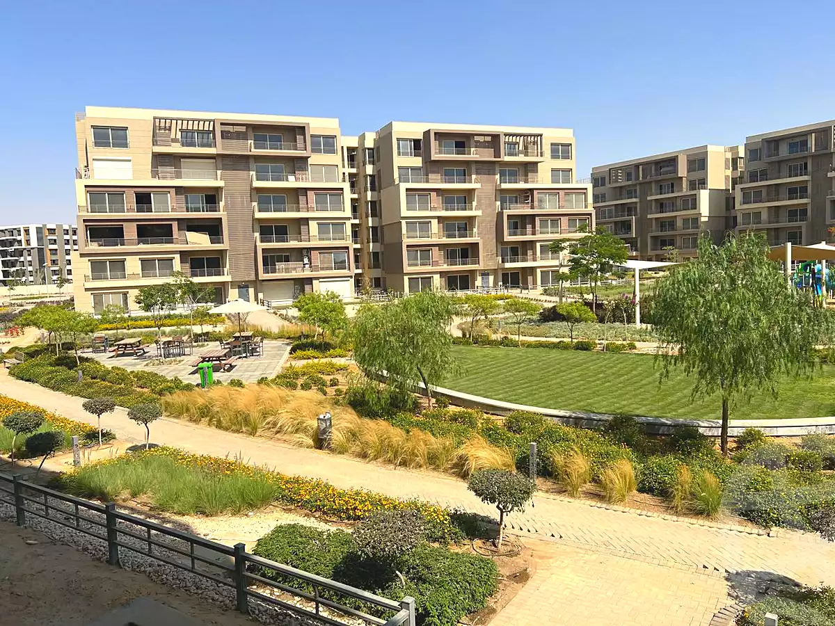 https://aqarmap.com.eg/en/listing/6799185-for-sale-cairo-new-cairo-compounds-blm-hylz-nyw-kyrw