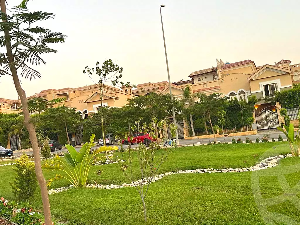 https://aqarmap.com.eg/ar/listing/6799322-for-sale-cairo-el-sheikh-zayed-city-compounds-el-khamayel