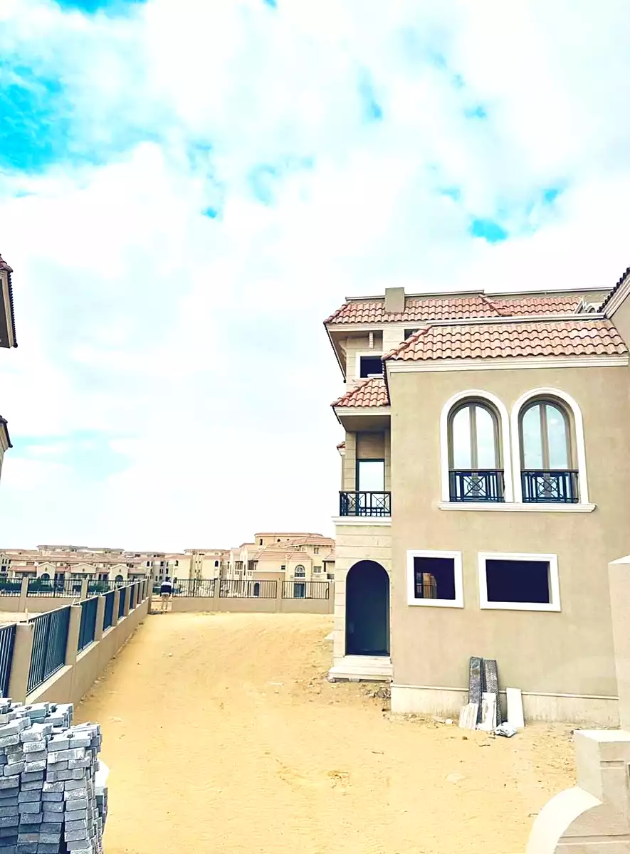 https://aqarmap.com.eg/en/listing/6799186-for-sale-cairo-el-shorouk-compounds-yfy-ryzydns