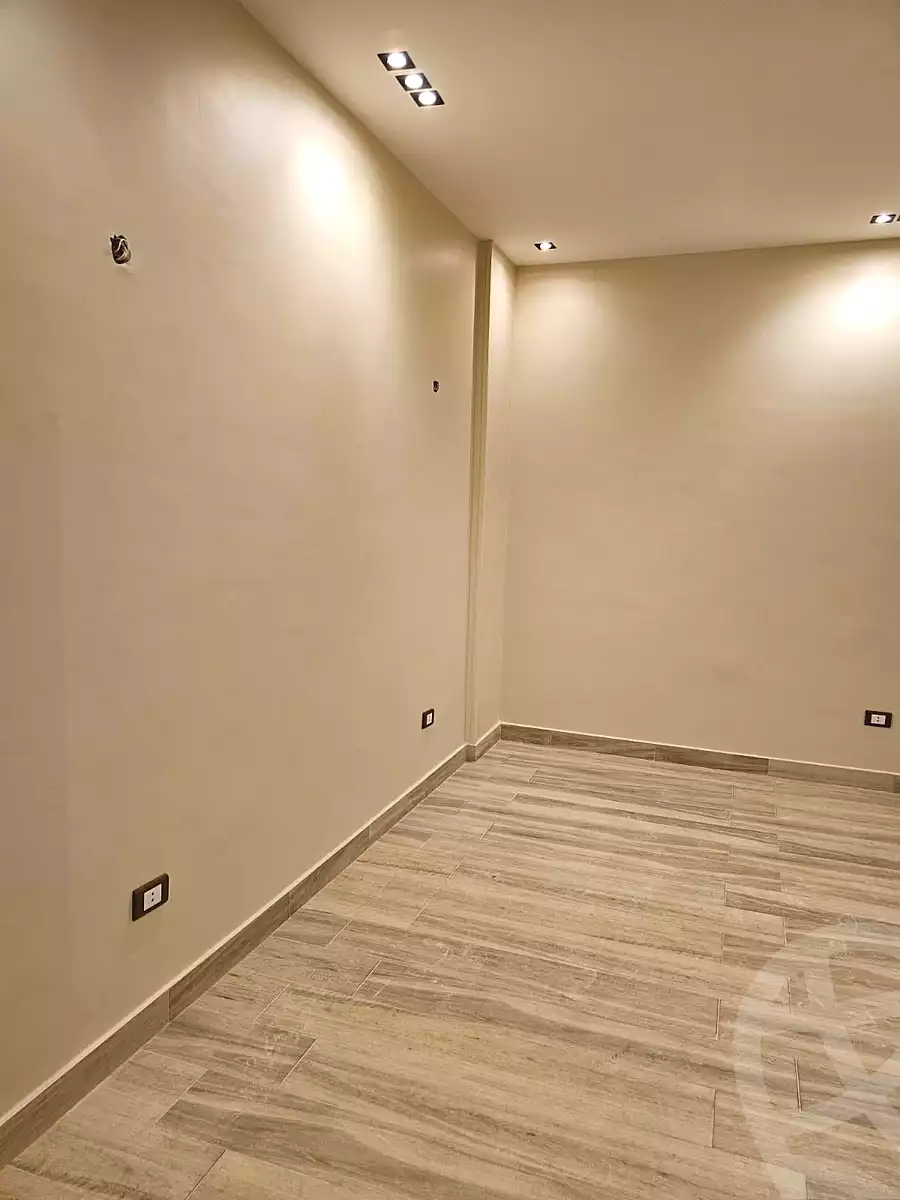 https://aqarmap.com.eg/ar/listing/6799491-for-rent-cairo-el-sheikh-zayed-city-compounds-el-khamayel
