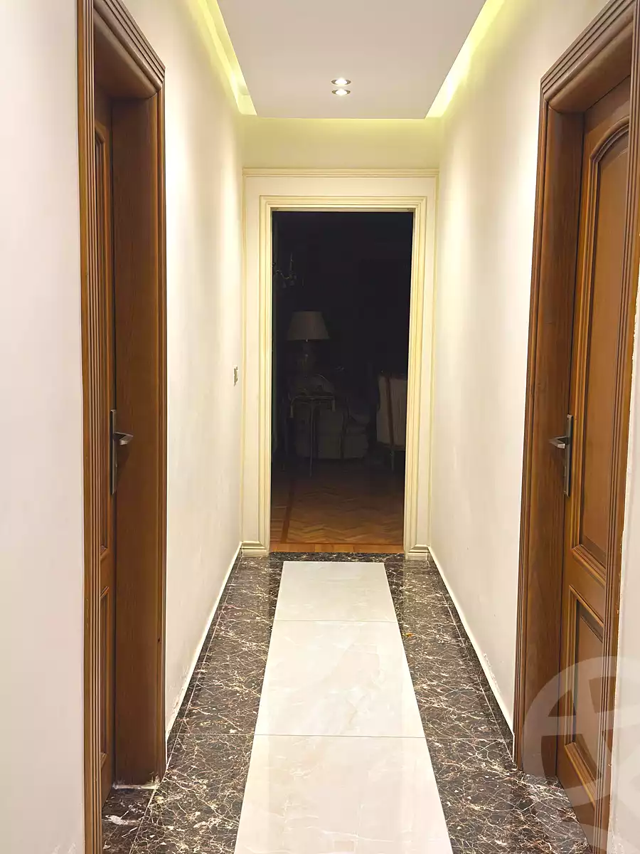 https://aqarmap.com.eg/ar/listing/6800545-for-sale-cairo-el-sheikh-zayed-city-compounds-el-khamayel