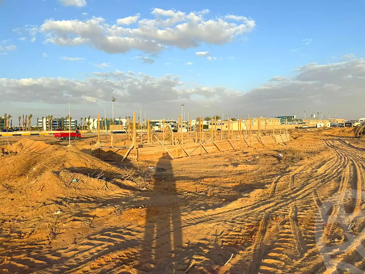 https://aqarmap.com.eg/ar/listing/6800987-for-sale-cairo-el-sheikh-zayed-city-compounds-kyrw-jyt-grand-residences-cairo-gate