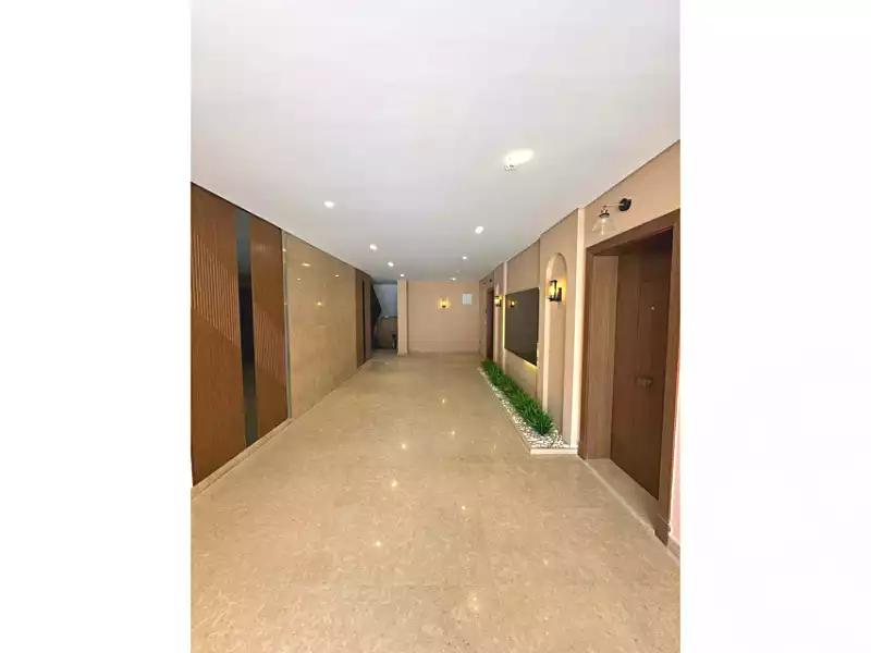 https://aqarmap.com.eg/ar/listing/6801251-for-sale-cairo-el-sheikh-zayed-city-compounds-kmbwnd-fyldj-wyst-dr-llttwyr