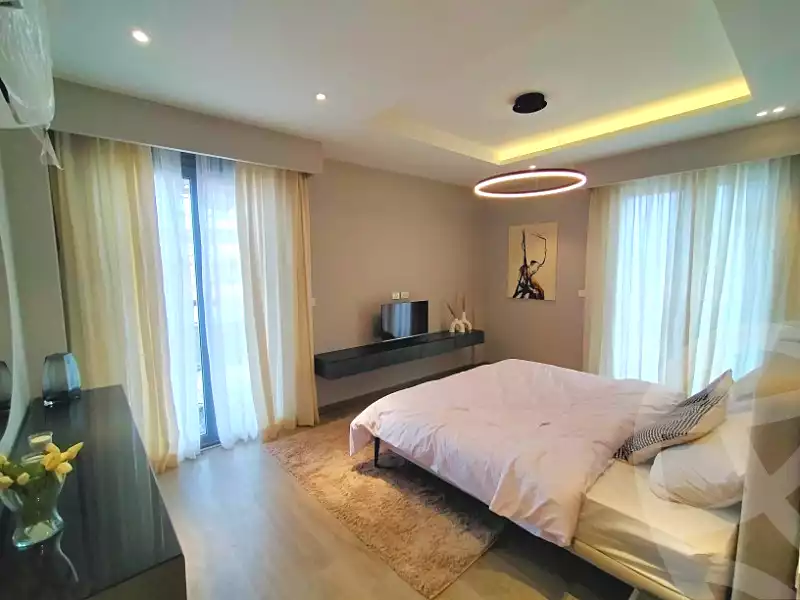 https://aqarmap.com.eg/ar/listing/6801289-for-sale-cairo-el-sheikh-zayed-city-compounds-kmbwnd-fyldj-wyst-dr-llttwyr