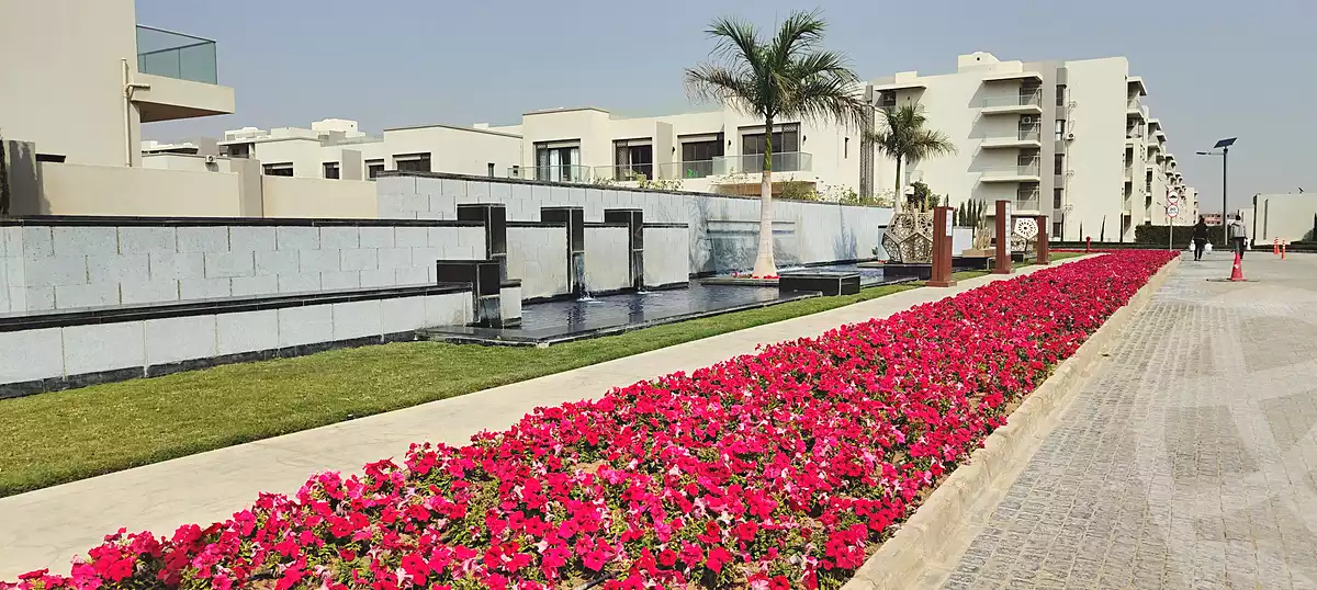 https://aqarmap.com.eg/en/listing/6801320-for-sale-cairo-new-cairo-compounds-the-address-east