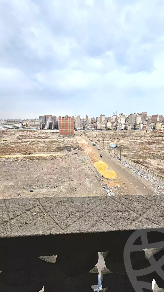 https://aqarmap.com.eg/en/listing/6801624-for-sale-alexandria-lsywf-gamila-city-compound