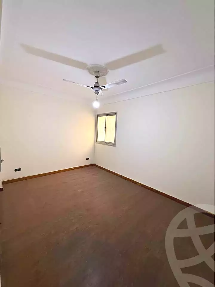 https://aqarmap.com.eg/en/listing/6802084-for-sale-alexandria-el-asafra-ahmed-tiesser-st