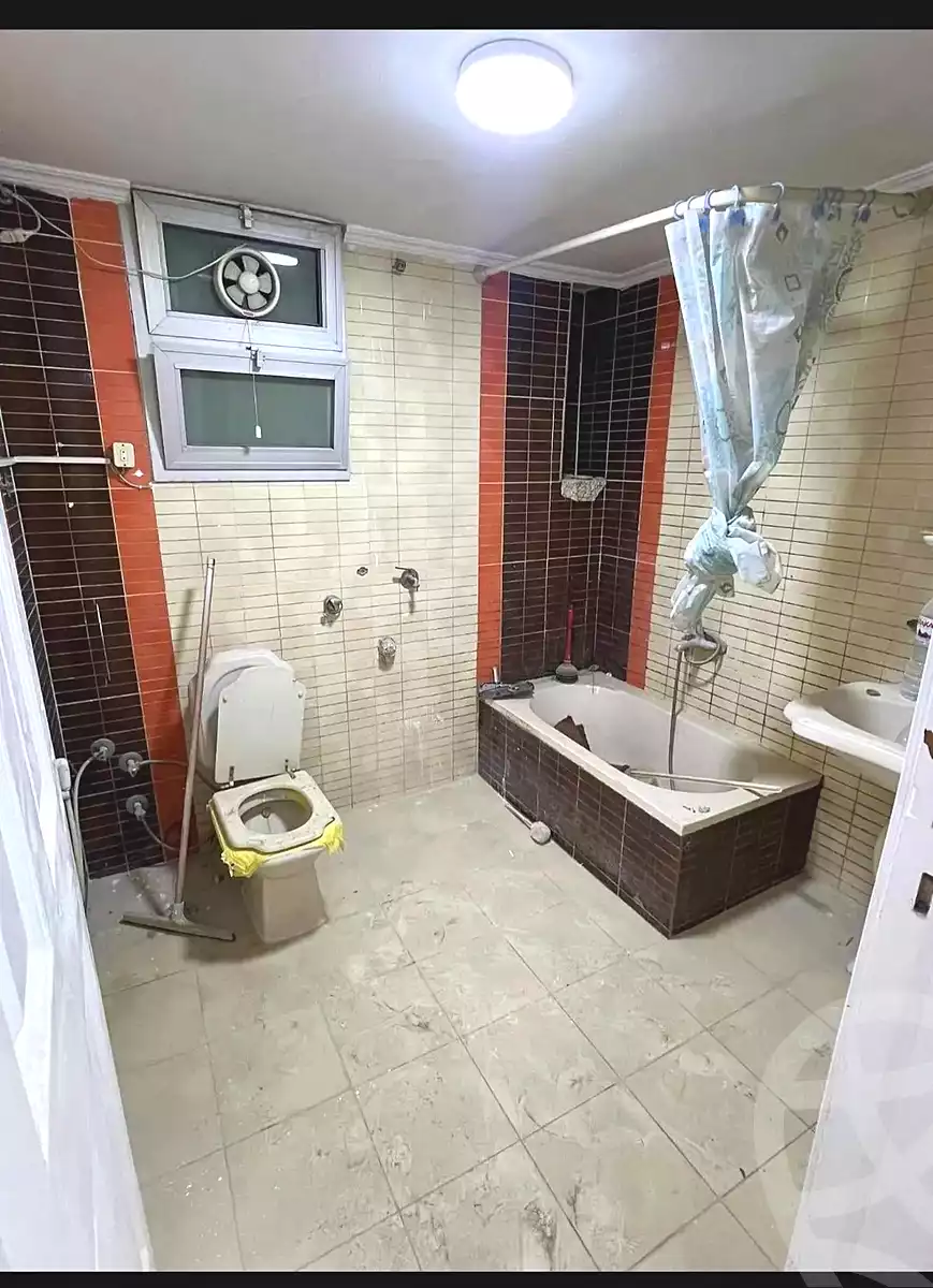 https://aqarmap.com.eg/ar/listing/6802553-for-sale-alexandria-l-jmy-lbytsh-el-hanafeya-st