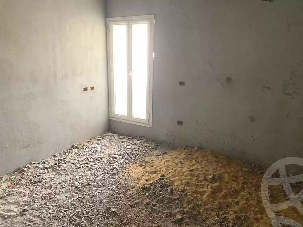 https://aqarmap.com.eg/ar/listing/6805601-for-sale-cairo-new-cairo-compounds-mountain-view-hyde-park