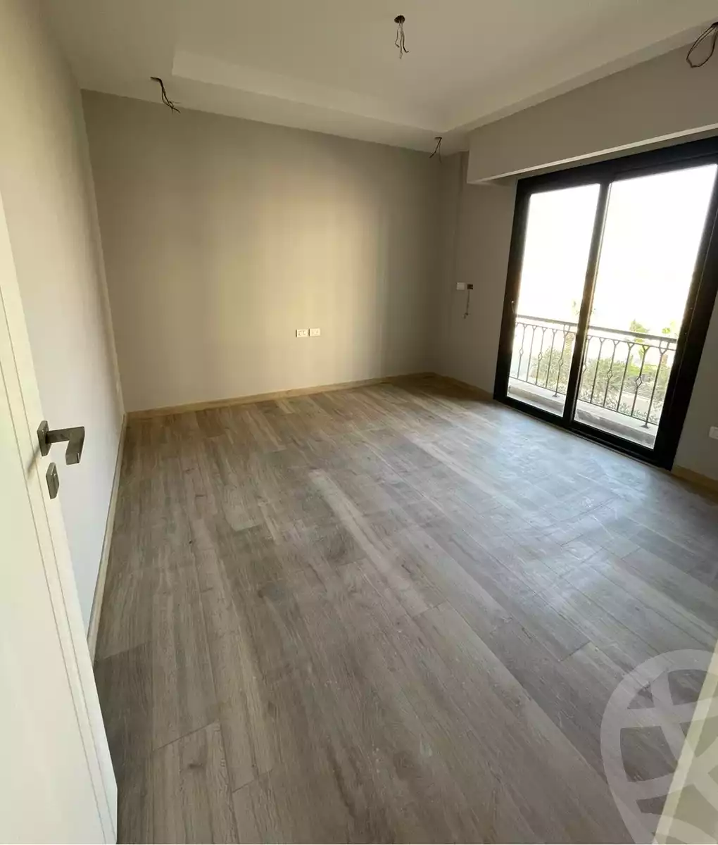 https://aqarmap.com.eg/ar/listing/6805875-for-sale-cairo-el-sheikh-zayed-city-compounds-kmbwnd-fyldj-wyst-dr-llttwyr